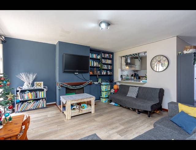 3 BEDROOM APARTMENT FOR SALE IN WYNBERG UPPER